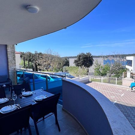 Seascape Residence Pjescana Uvala Extérieur photo